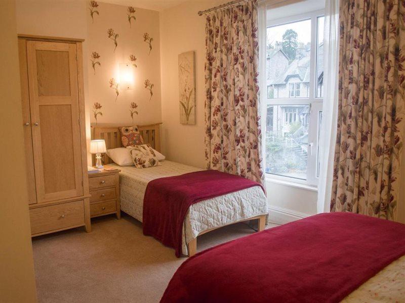 Birchleigh Guest House Grange-over-Sands Exteriör bild
