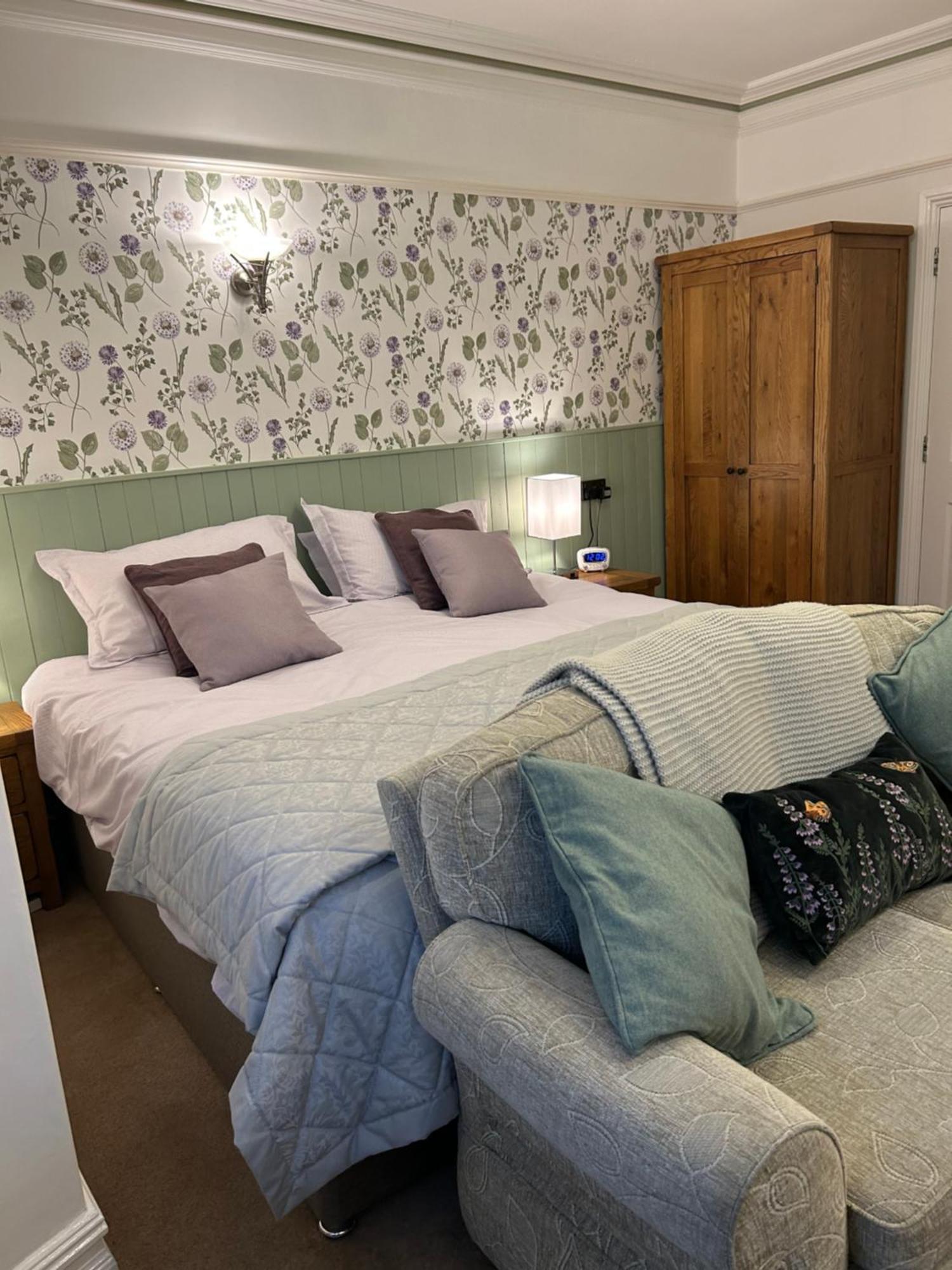 Birchleigh Guest House Grange-over-Sands Exteriör bild