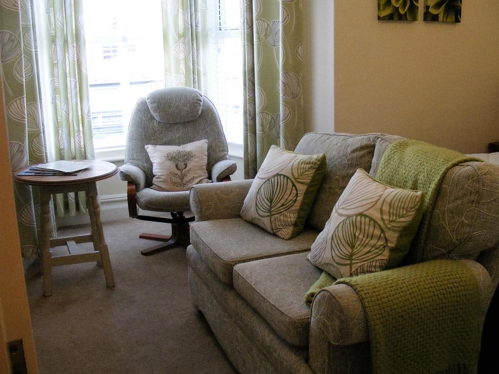 Birchleigh Guest House Grange-over-Sands Exteriör bild