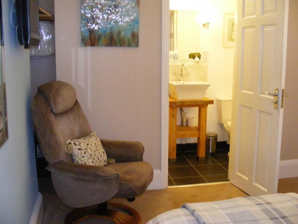 Birchleigh Guest House Grange-over-Sands Exteriör bild