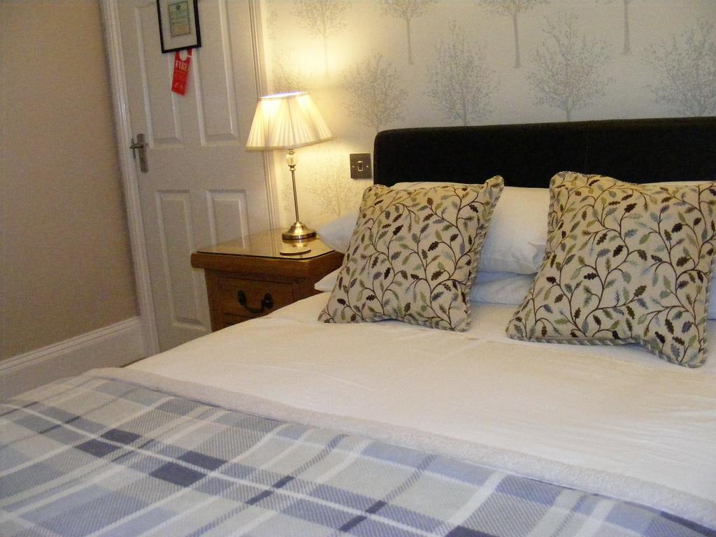 Birchleigh Guest House Grange-over-Sands Exteriör bild